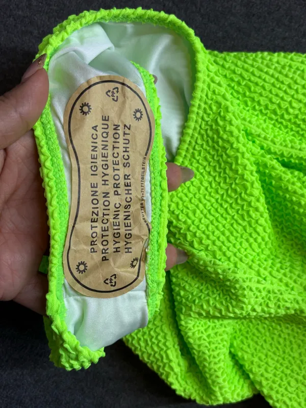 🆕 Women’s Neon Lime Textured One-Piece Swimsuit Size M - Image 6