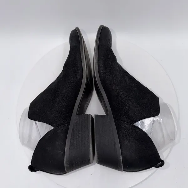 Frye Rowen‎ Slip-On Cutout Nubuck Leather Ankle Boots Women's Size 8.5 - Image 4
