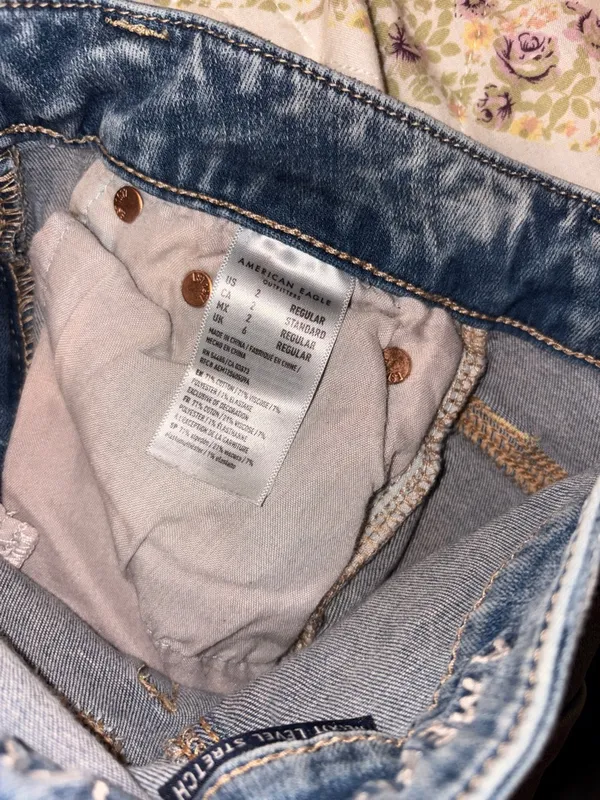 American Eagle Outfitters Light Wash Distressed Skinny Jeans - Women - Image 4