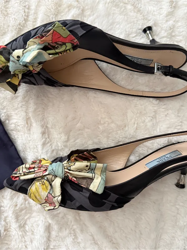 Prada Comic Collection Slingback Kitten Heels 36.5 Graphic Bow Runway Pumps - Image 14
