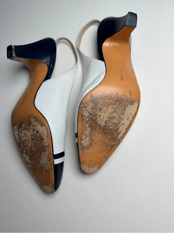Salvatore Ferragamo Slingback Heels 8B White Navy Leather Italy Vintage 1980’s - Image 8