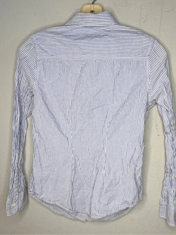 Gap Boyfriend Fit Cotton Shirt - Image 3
