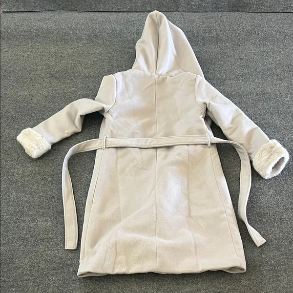 Cozy Hooded Coat with Faux Fur Trim Size‎ M - Image 9