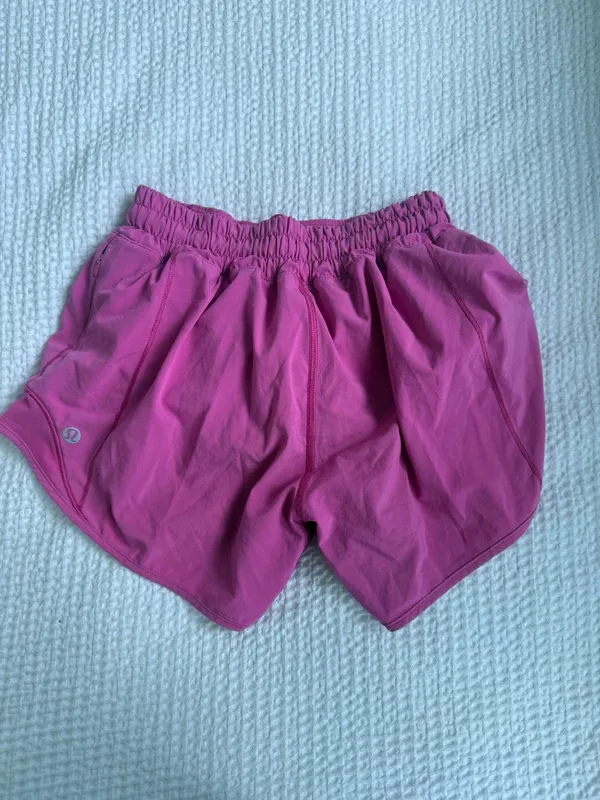 Lululemon Hotty Hot 4" - Image 2