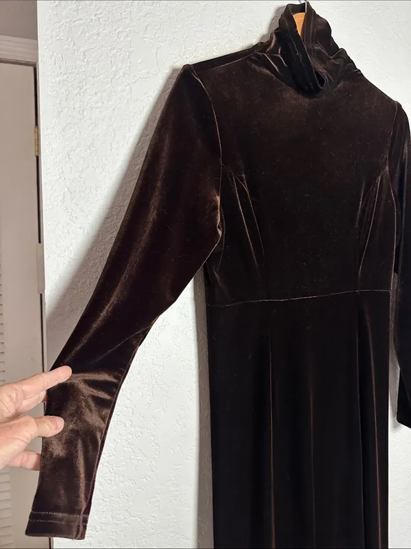Vintage Moda Brown Velvet Long Sleeve Maxi Dress Chic 70s Mod Classic Goth Fall - Image 2