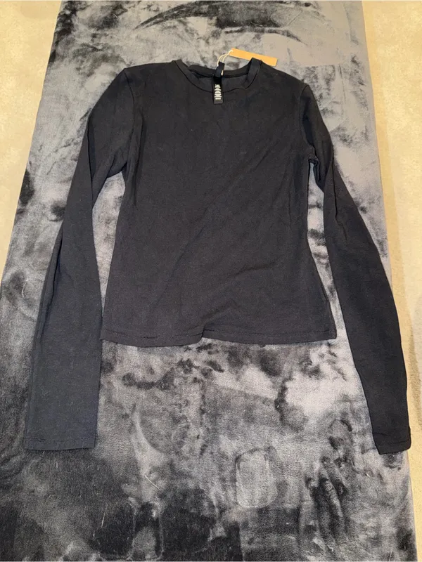 Skims Cotton Jersey Long Sleeve T-Shirt in Soot Size Medium New with tag - Image 8