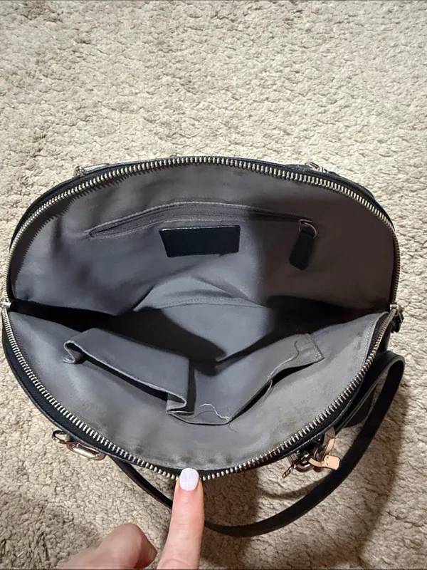 Coach Black Leather Dome Shoulder Bag with Tan Tag - Image 8