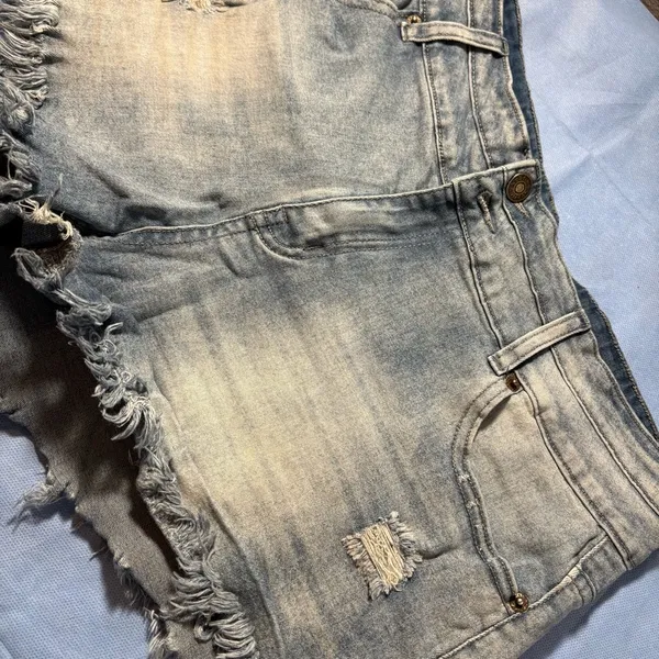 Source Unknown Light Blue Frayed Jean Shorts - Image 16
