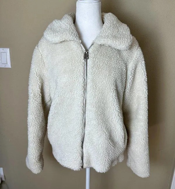 URBAN OUTFITTERS BDG Teddy Bear Faux Fur Sherpa Coat Jacket Bomber Size Medium - Image 4