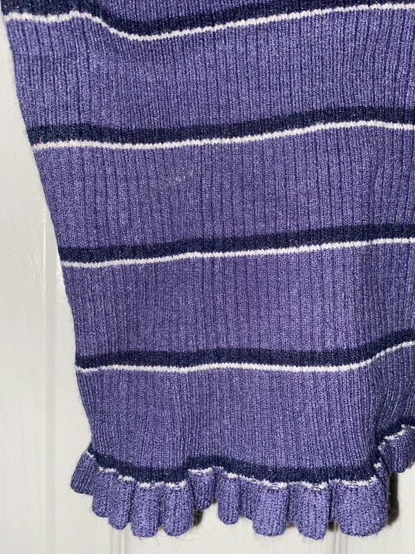 LA Hearts Cropped Sweater - Image 4