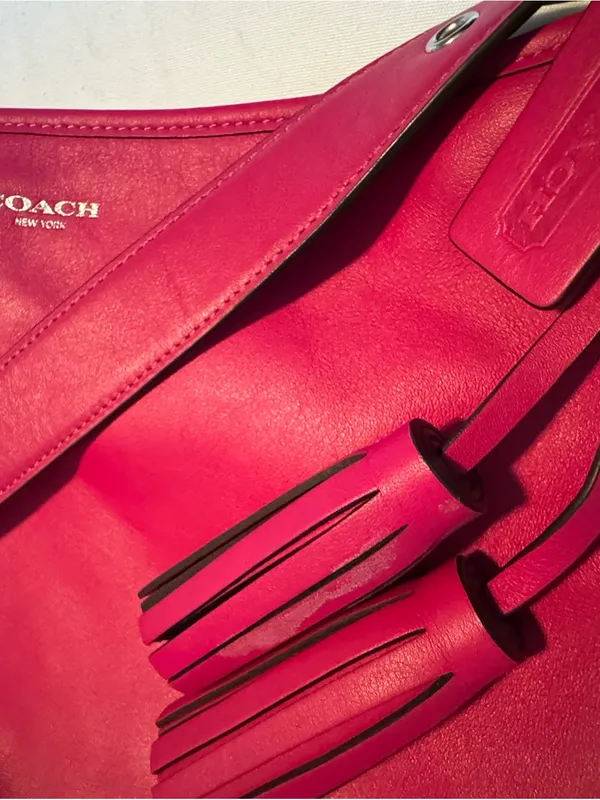 Coach Leather Vintage Shoulder Bag in Fuchsia - Image 2