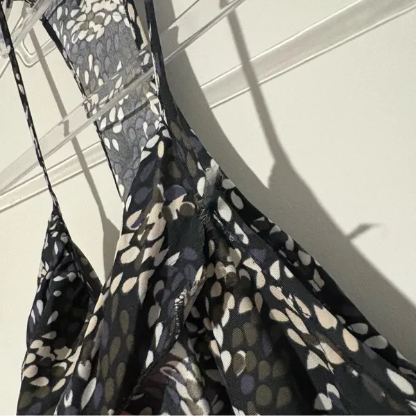 Banana Republic smocked waist ruffle geometric racerback y2k dress‎ black size 4 - Image 4
