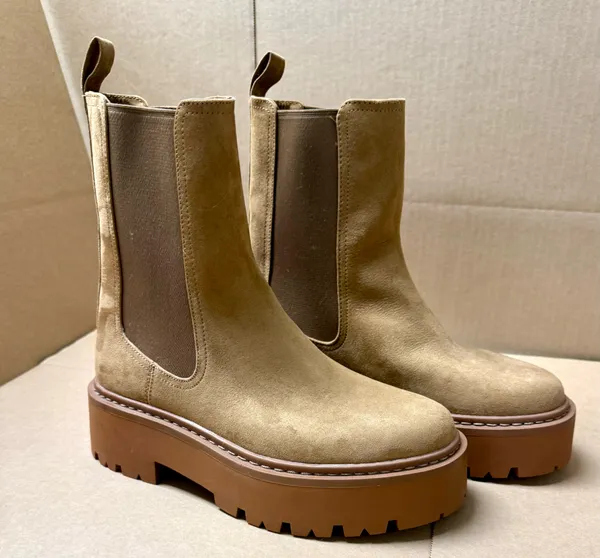 H&M Chunky Chelsea Platform Boots - Image 3