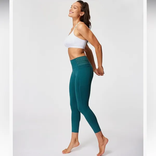 Sweaty Betty Womens Foundation Seamless Padded Yoga Bra, NWT, Size Large - Image 3