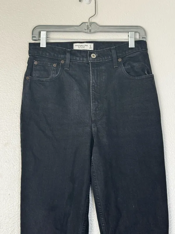 Abercrombie & Fitch Ultra High Rise 90s Straight Jean Black Size 27 / 4 - Image 3