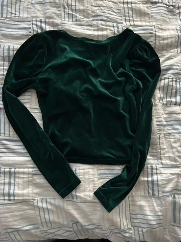 Shein Green Long Sleeve Top - Image 2