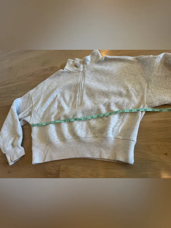 Abercrombie & Fitch Soft Max Essentials half zip cropped sweatshirt gray small - Image 9