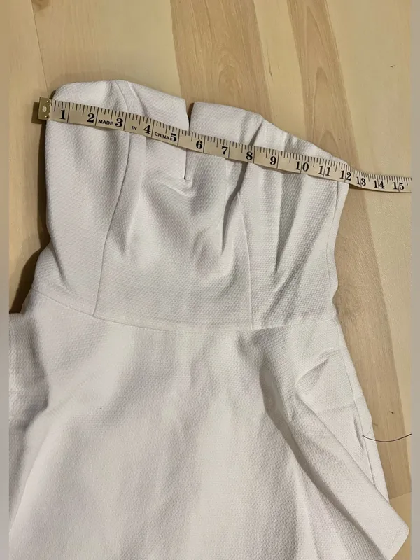 Lulus NWT XS Women White Strapless Peplum Romper Minimalist Quiet Luxury Chic - Image 9