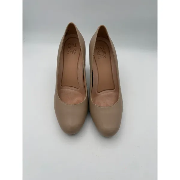 Women’s Naturalizer Size 8.5 Nude Leather Pumps - Image 2
