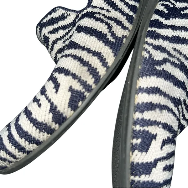 Rothy's The Almond Loafer Zebra Print Navy Blue & White Loafers Flats Shoes 8 - Image 12