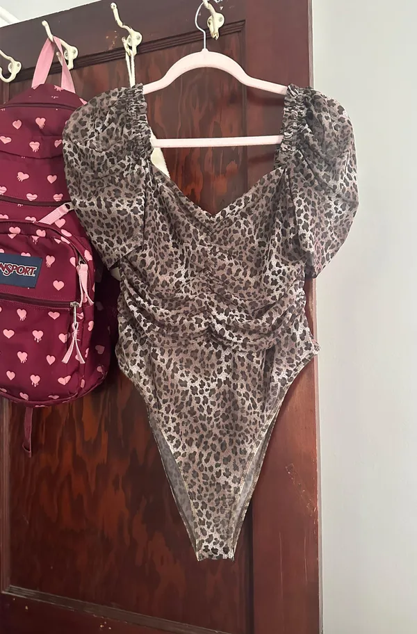 SheIn Leopard Print Bodysuit - Image 2