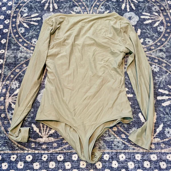 Abercrombie & Fitch Women's Bodysuit - Image 4