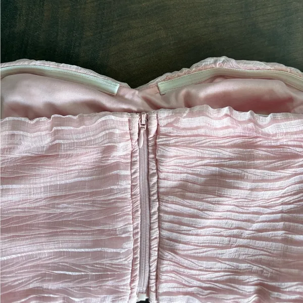 Revolve Pink Crop Top - Image 8