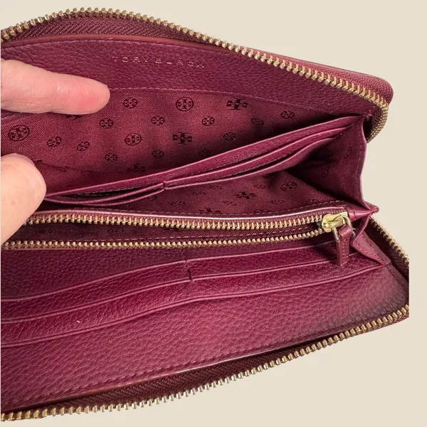 Tory Burch Pebbled Leather Zip Around Continental Wallet Burgundy Logo Clutch - Image 4