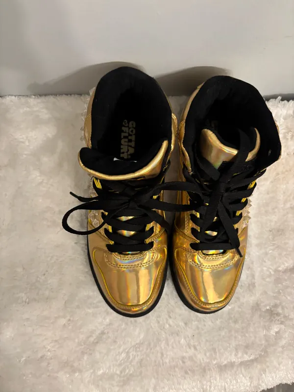 Gold and black preppy or casual sneakers Sz. 7.5 Unisex - Image 8