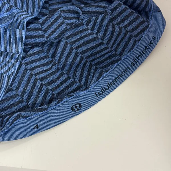 Lululemon Swiftly Tech Racerback Tank Top Blue Chevron Stripe Size 4 Activewear - Image 7