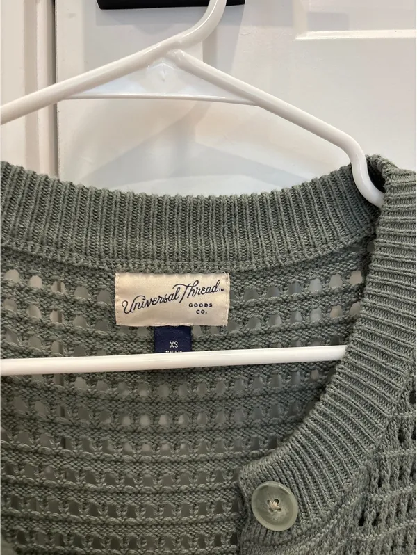 Universal Threads Sweater - Image 3
