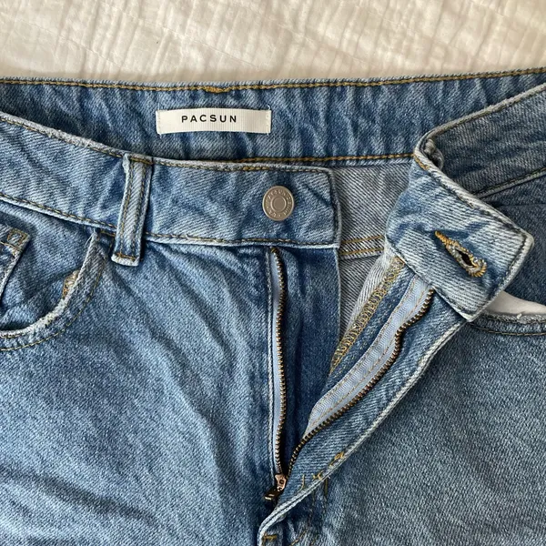 PACSUN High Rise Distressed Denim Medium Wash Relaxed Fit Mom Shorts Size 29 - Image 8