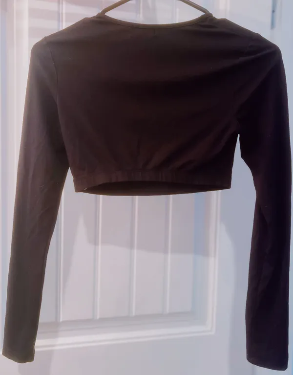 Adika Black Crop Top - Image 2