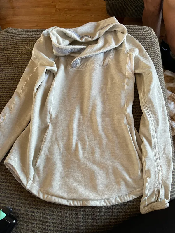 Lululemon Pullover - Image 8