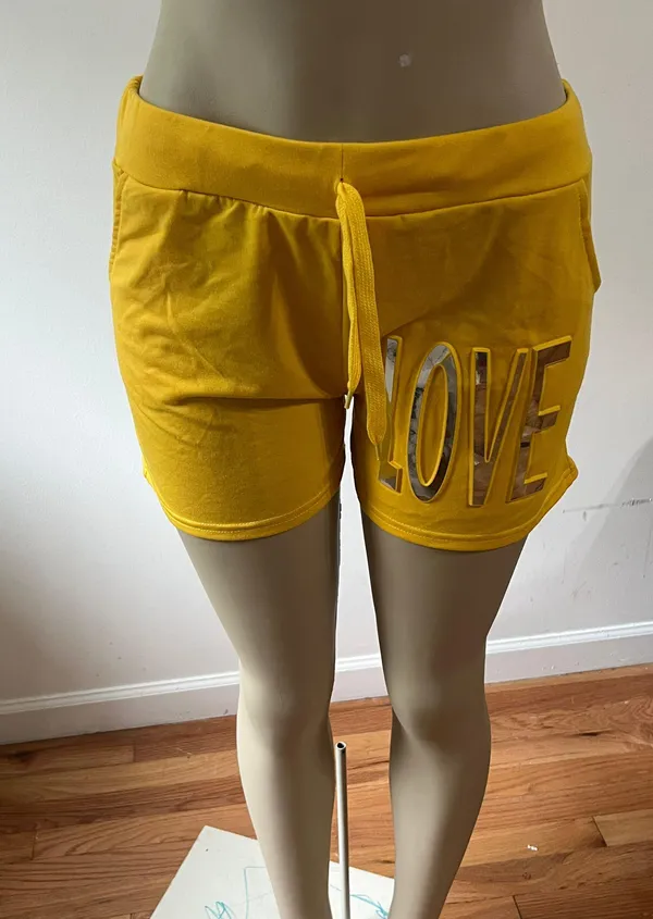 Women Short Yellow Size M - Image 4