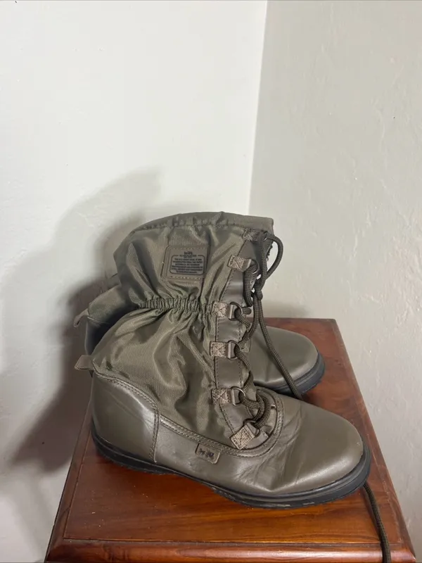 Coach Combat Boots Lace Up Size 5.5 Sage Green - Image 2