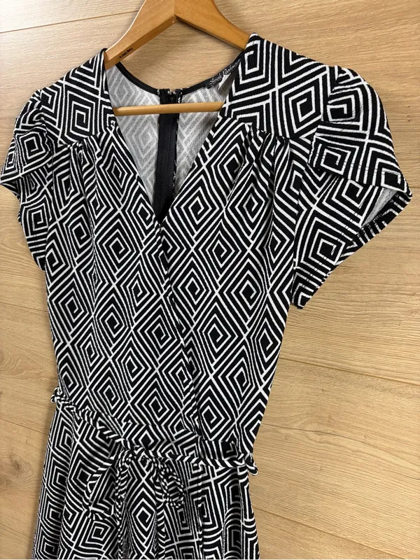 SMAK PARLOUR Black/White Geometric Faux Wrap Dress SMALL - Image 2