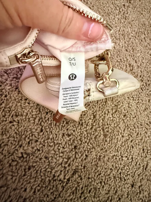 Lululemon keychain  - Image 6