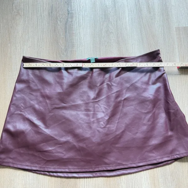 Wild Fable Burgundy Faux Leather Skort Mini Skirt XXL Wine Purple Side Slit - Image 3