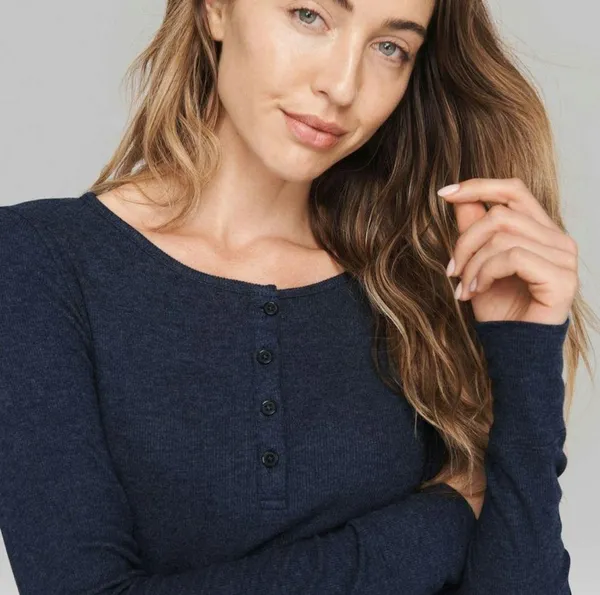 Women's Downtime Henley Size M - Image 2