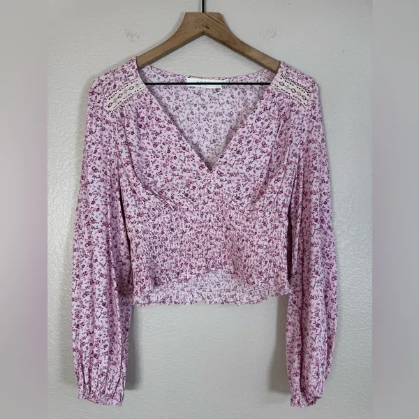 Astr The Label Pink Fuchsia Floral Smocked Lace Blouse size Medium $88 - Image 3