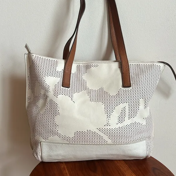 Fossil hand painter floral bag - Image 4