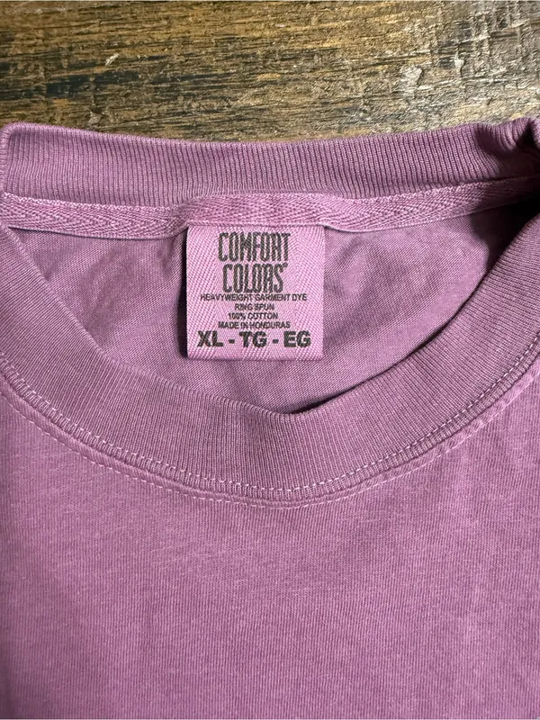 Comfort Colors berry Tee with Leopard Heart - Image 2