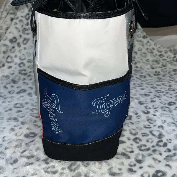 The Bradford Exchange Tigers Tote - Image 2