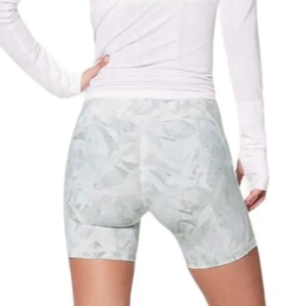 Lululemon Train Times Short 6" Jasmine White Multi / White Size 6 - Image 2