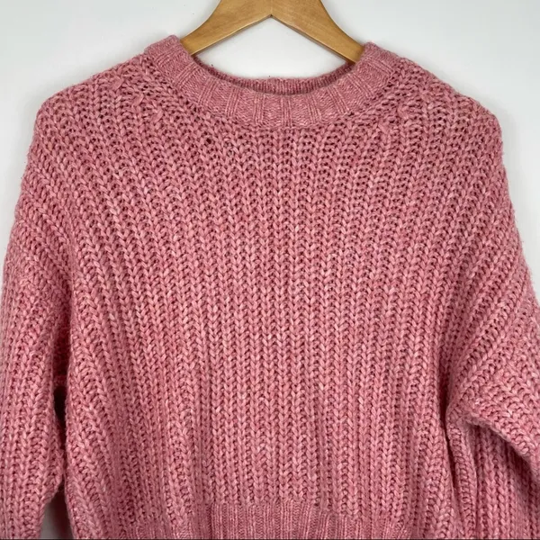 American Eagle Pink Chunky Knit Crop Sweater - Image 4