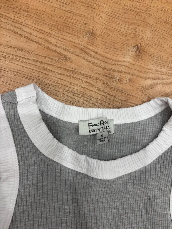Faded rose grey and white tank top - Image 3