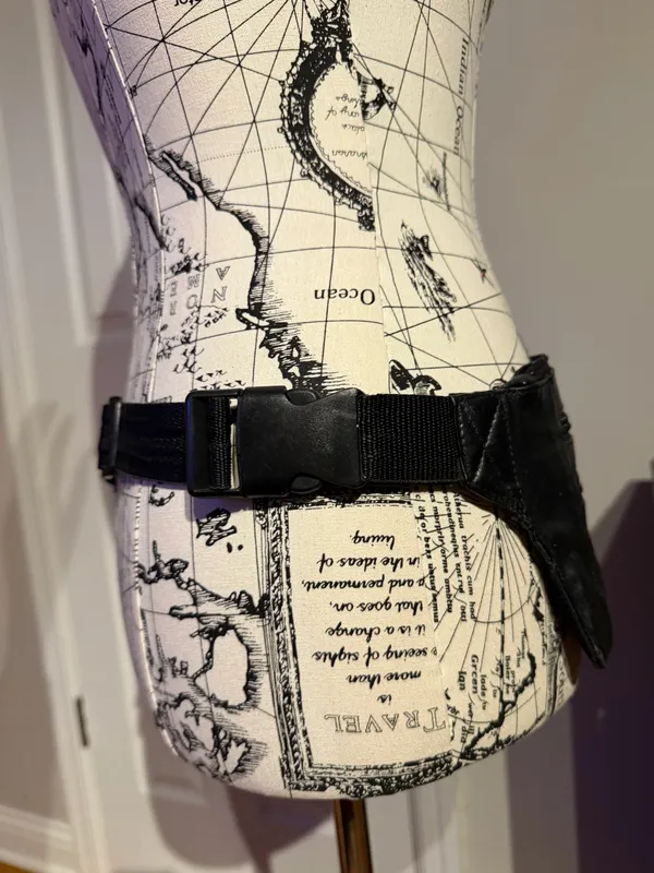 Wilsons Leather Vintage fanny pack waist belt bag sport casual travel Black festival unisex - Image 4