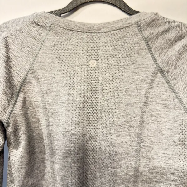 Lululemon Swiftly Tech Long Sleeve Shirt 2.0 size 10 - Image 10