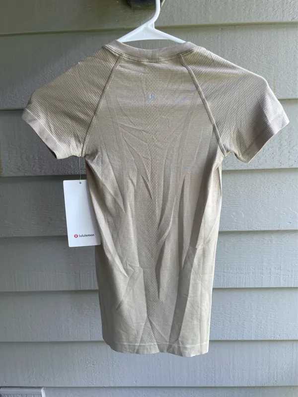 Lululemon Swiftly Tech Short Sleeve - Image 2